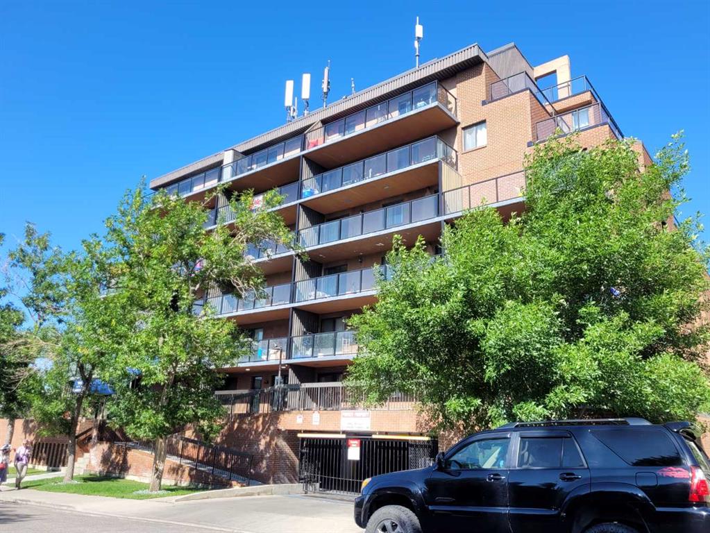 302-1900 25A Street SW