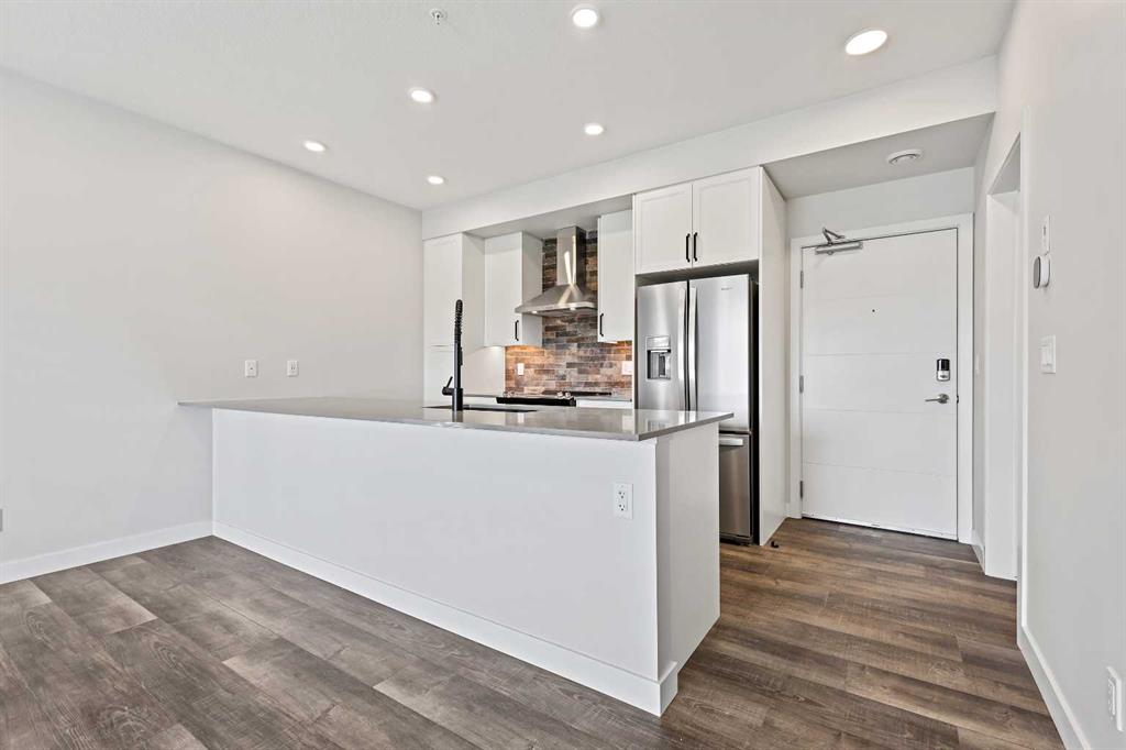 216-255 Les Jardins Park SE, Douglasdale/Glen