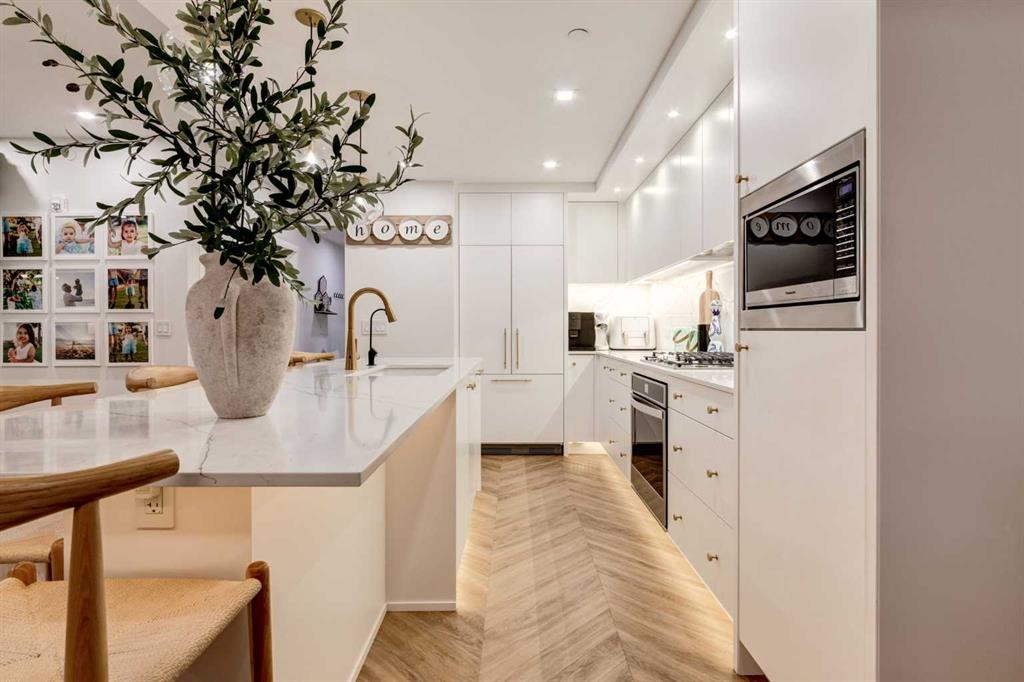 110-8445 Broadcast Avenue SW, West Springs