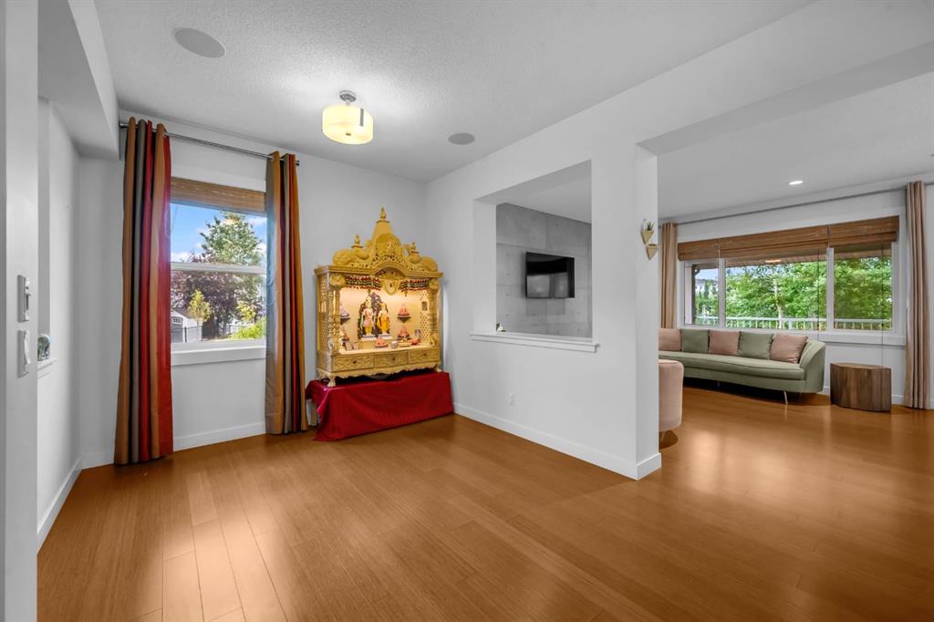 233 Cranarch Common SE, Cranston