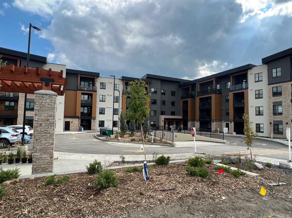 110-8355 19 Avenue SW