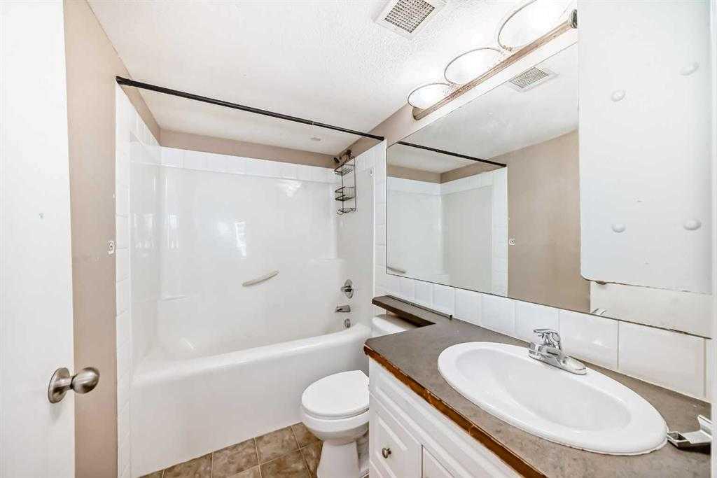 411-2000 Applevillage Court SE