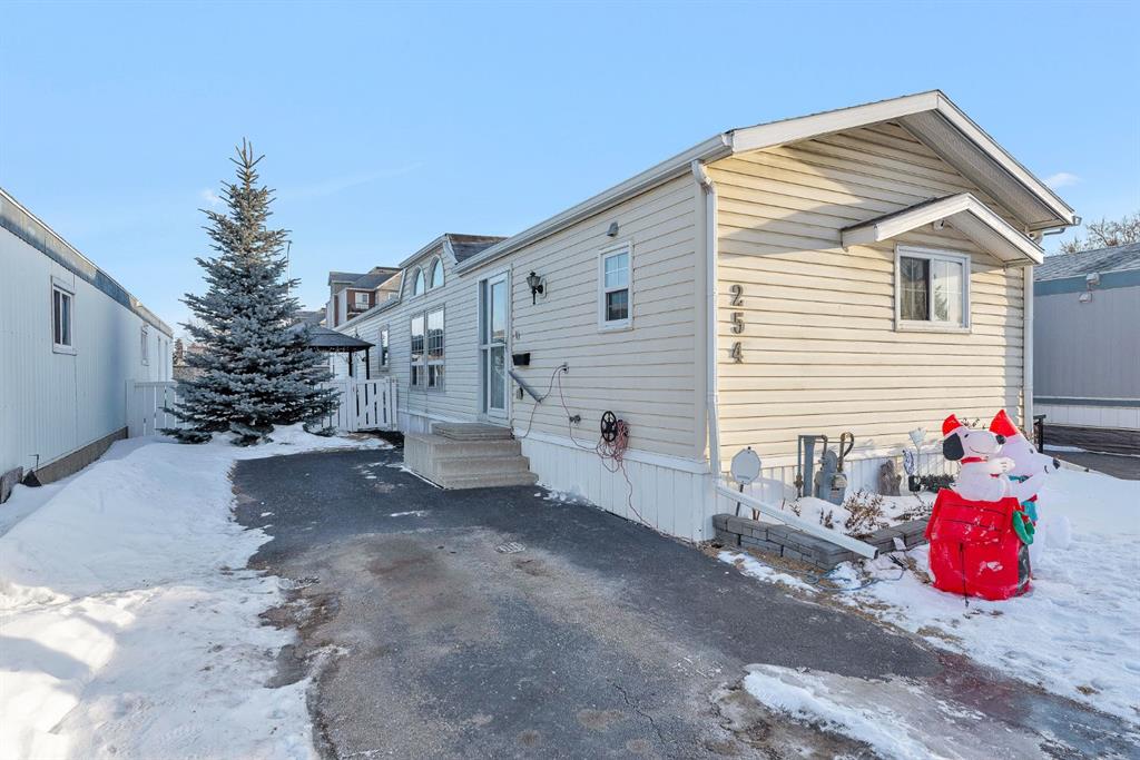 254 Erin Woods Circle SE