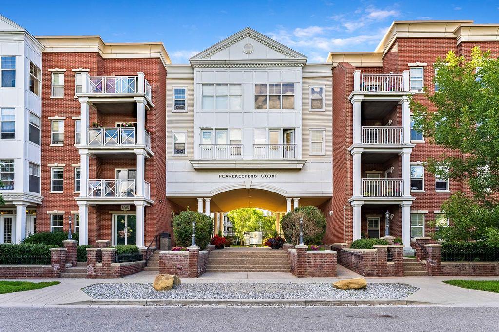 3305-5605 Henwood Street SW