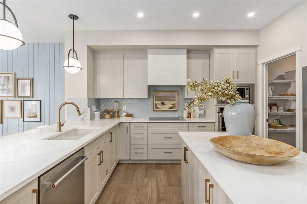 80 Magnolia Green SE, Mahogany