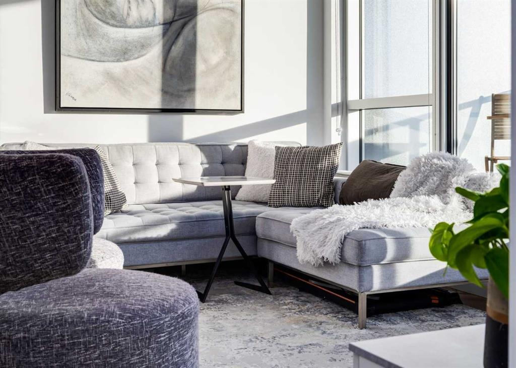 312-8445 Broadcast Avenue SW, West Springs