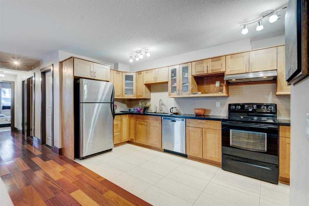 209-1422 Centre A Street NE