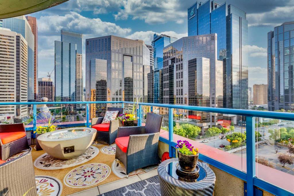 1005-205 Riverfront Avenue SW, Chinatown