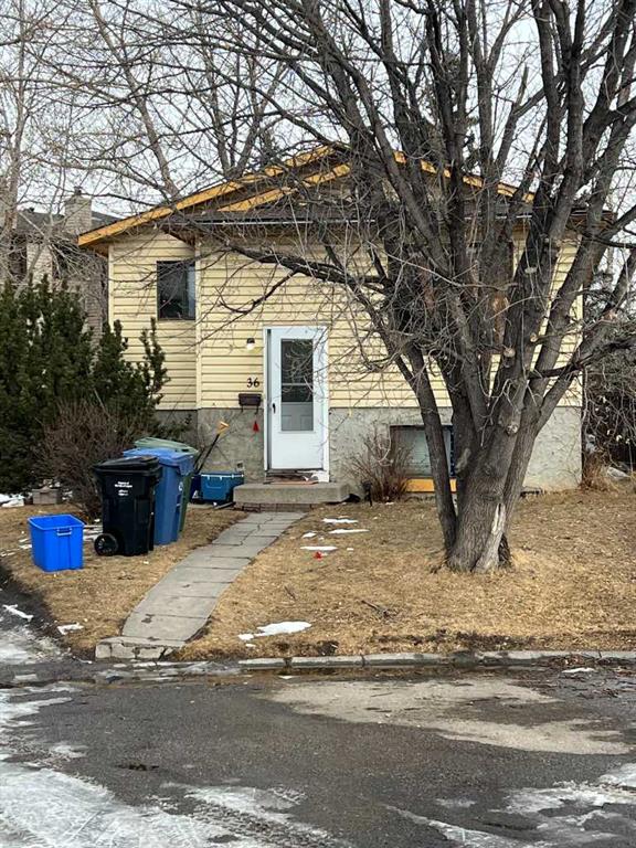 36 Castleglen Place NE