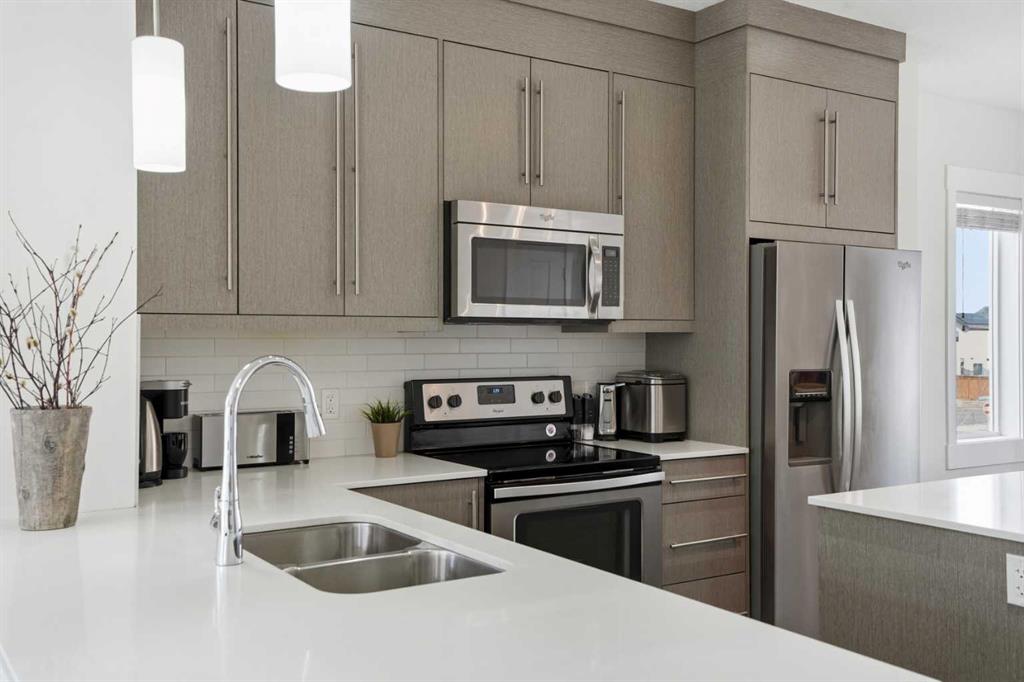 70-111 Rainbow Falls Gate