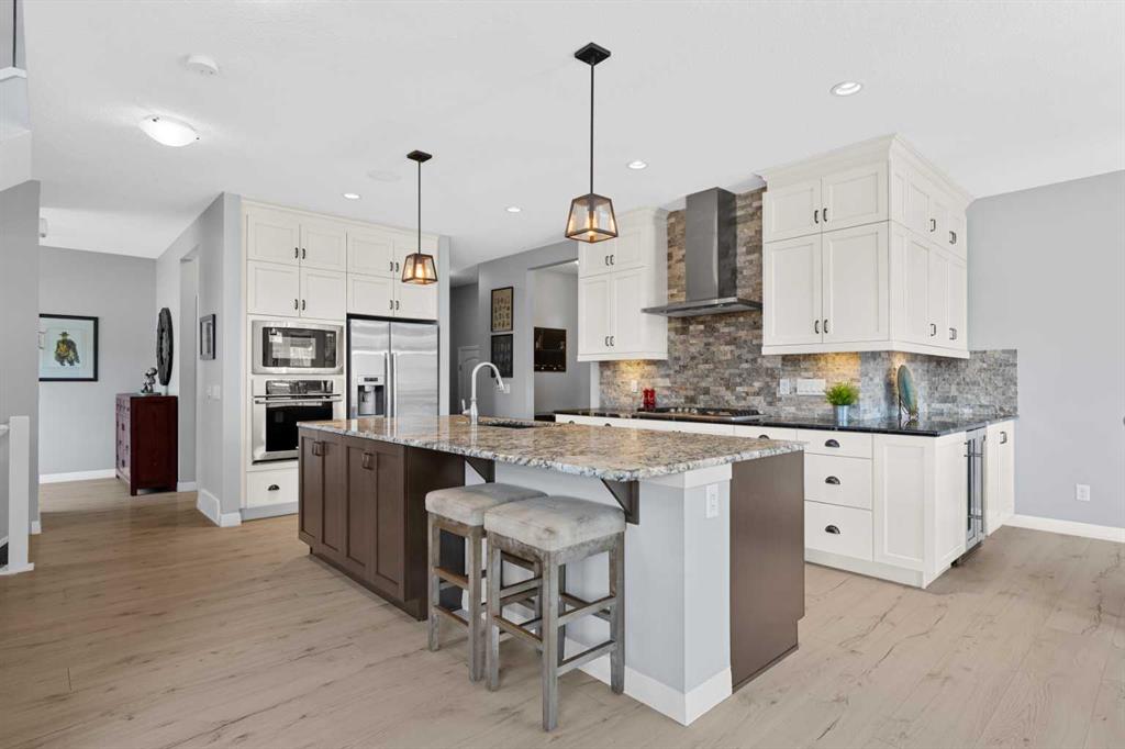 103 Masters Rise SE, Mahogany