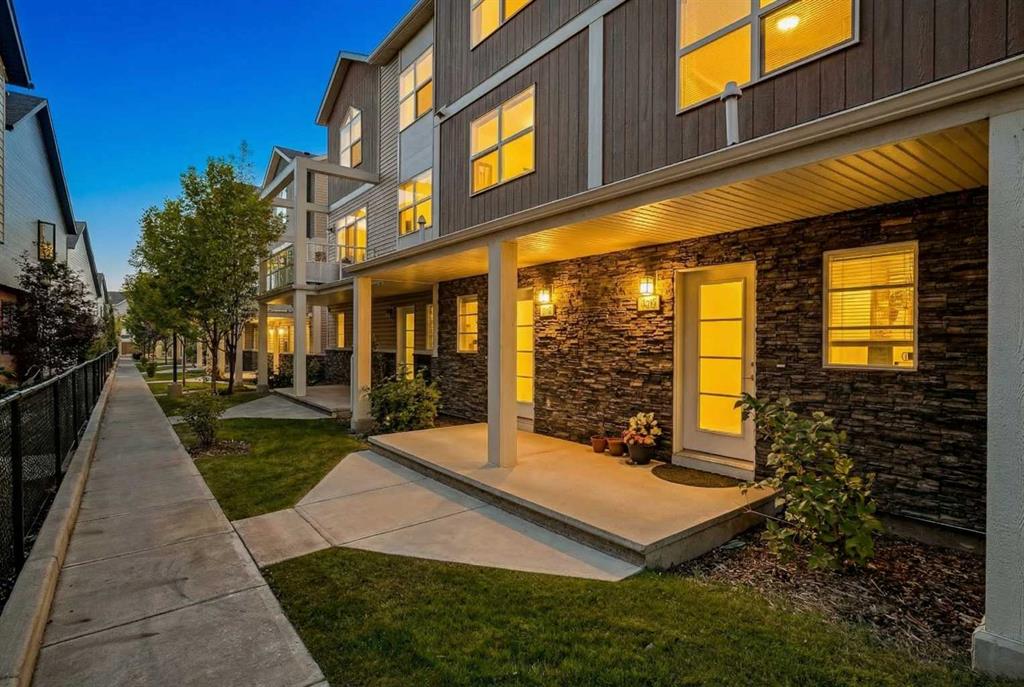 108 Redstone View NE, Redstone