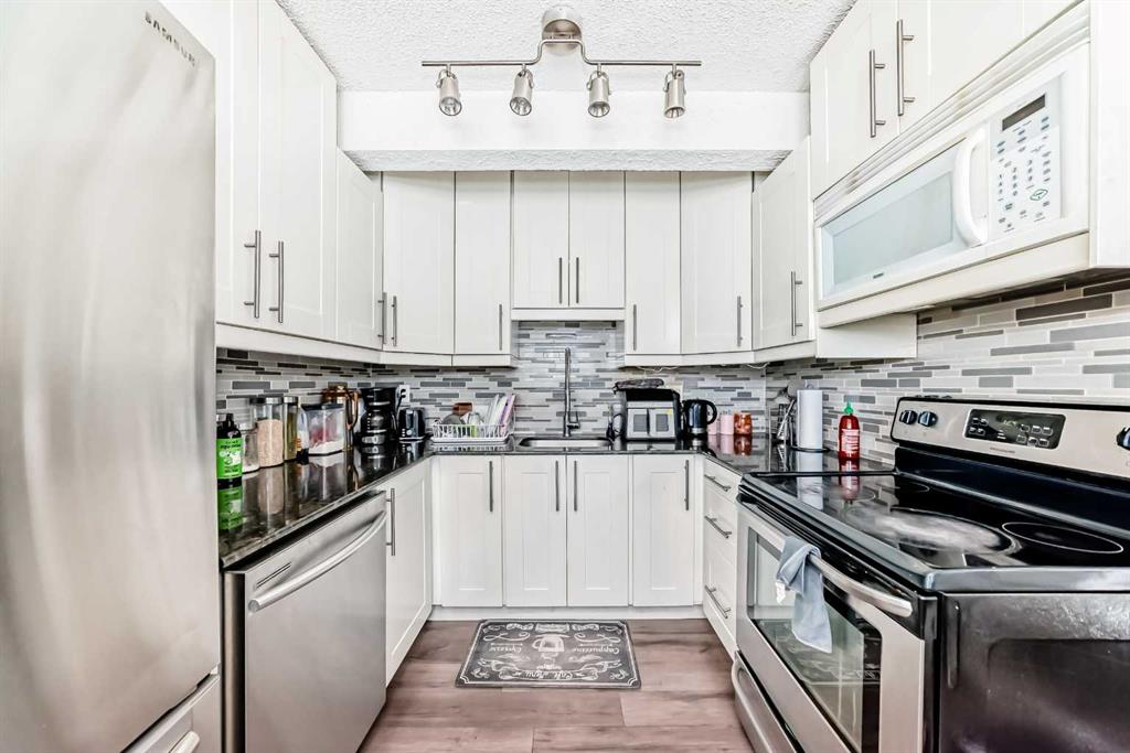 57-5520 1 Avenue SE, Penbrooke Meadows