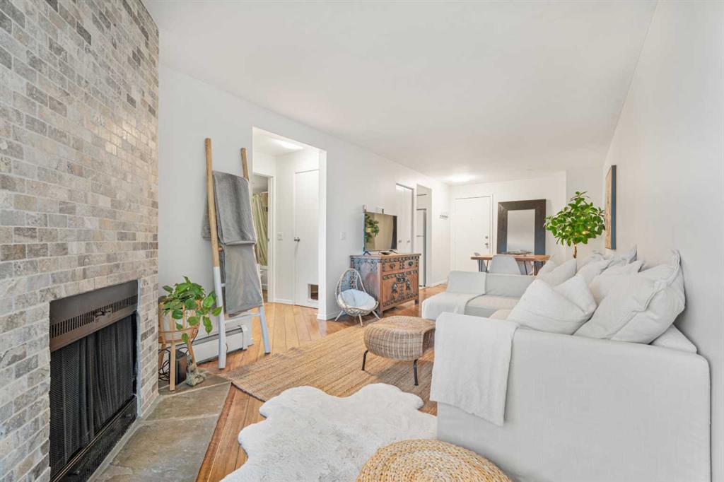 207-2218 30 Street SW