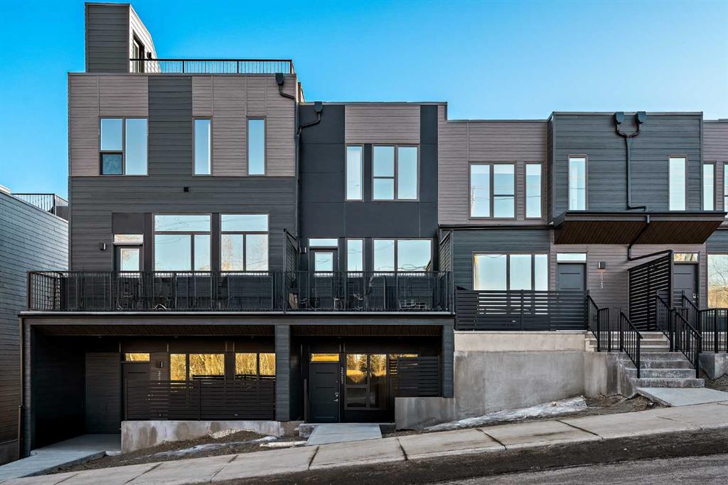 2527 Sovereign Crescent SW