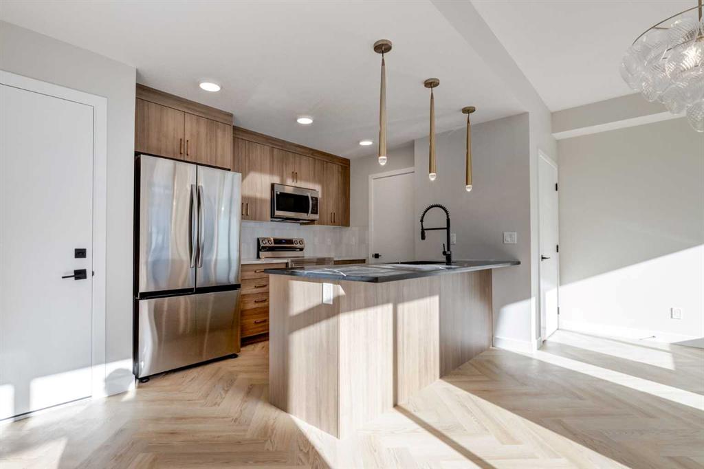 304-14800 1 Street NW