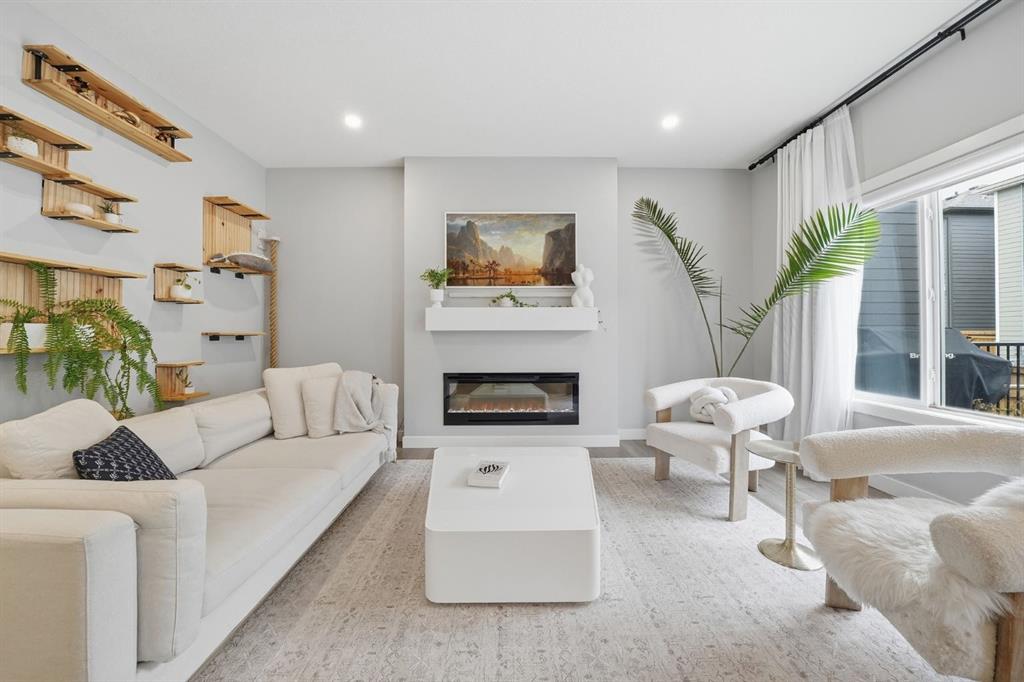 902 Bluerock Way SW, Alpine Park