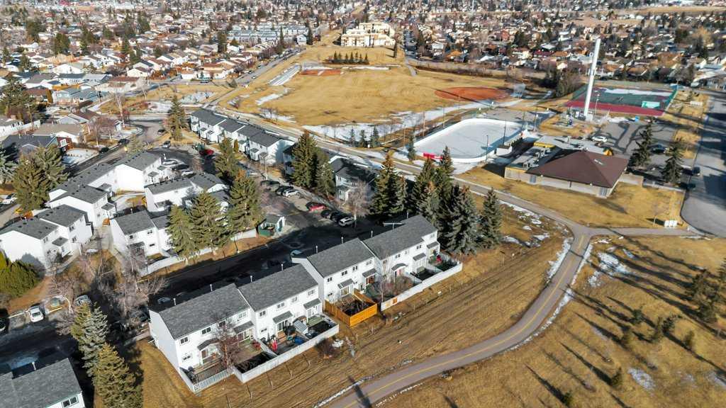 29-131 Templehill Drive NE