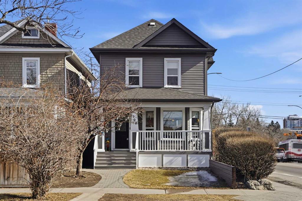 702 15 Street NW, Hillhurst