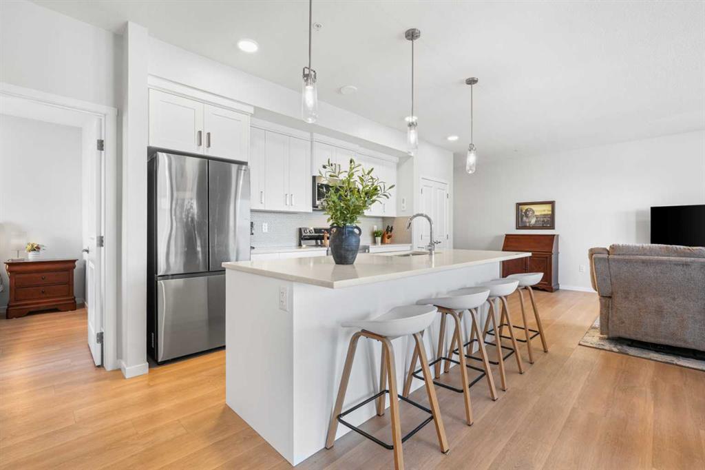 1203-42 Cranbrook Gardens SE, Cranston