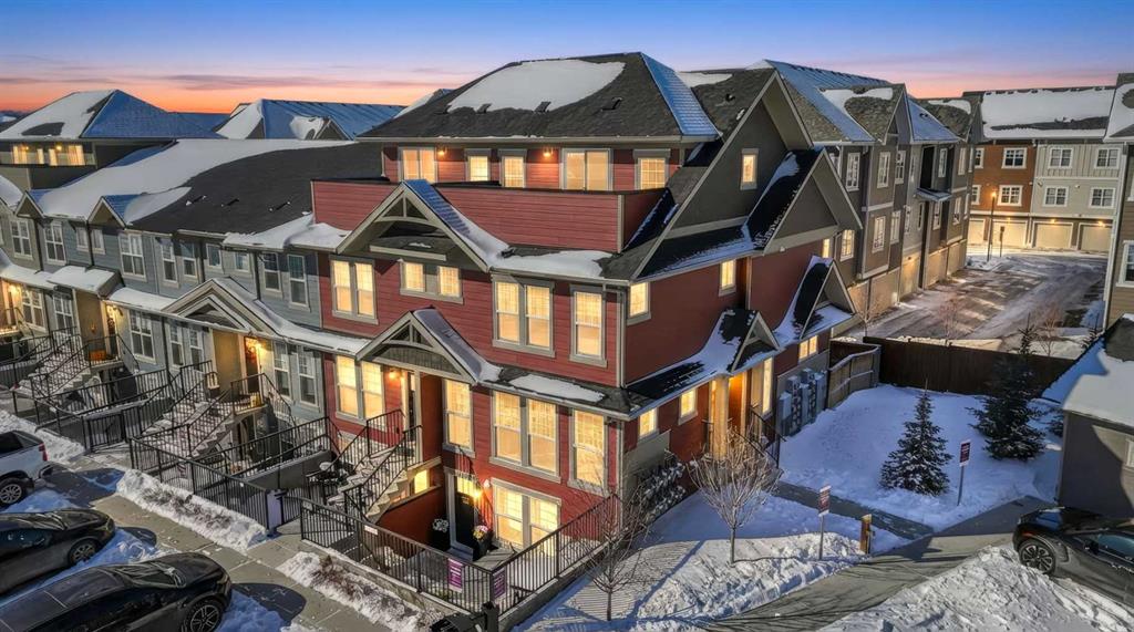 302 Cranbrook Square SE, Cranston