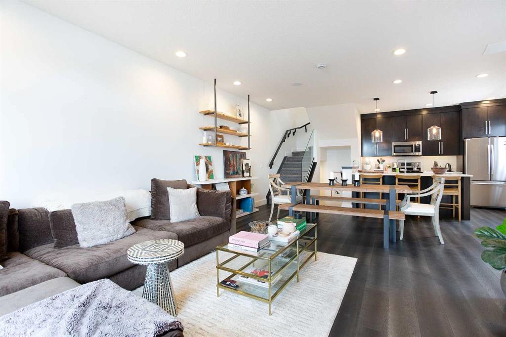 2-2816 34 Street SW, Killarney/Glengarry