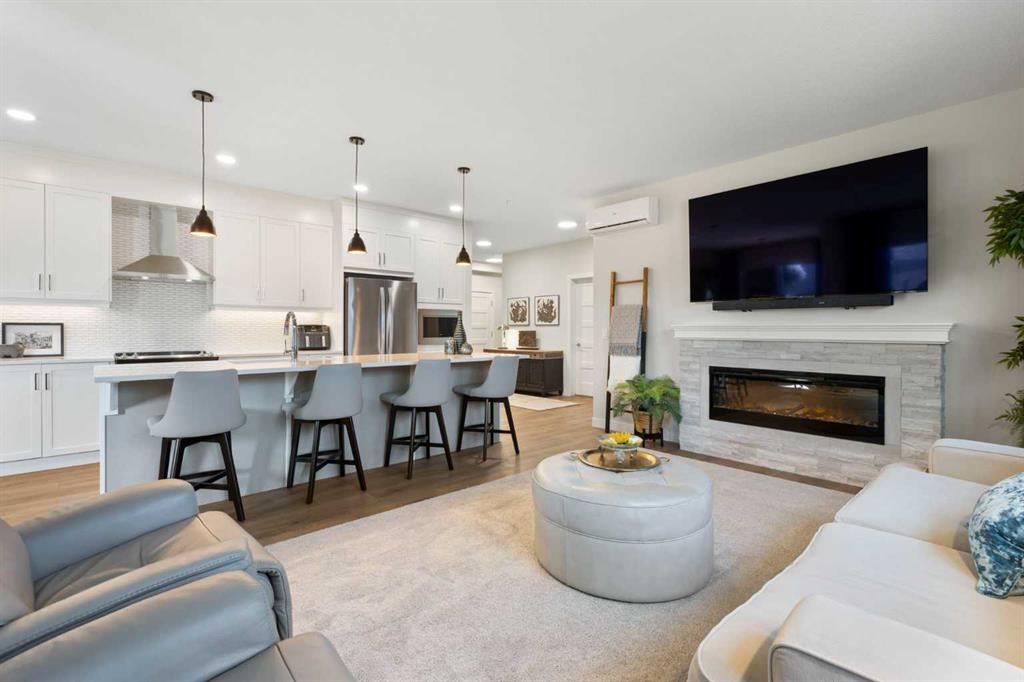 104-55 Wolf Hollow Crescent SE