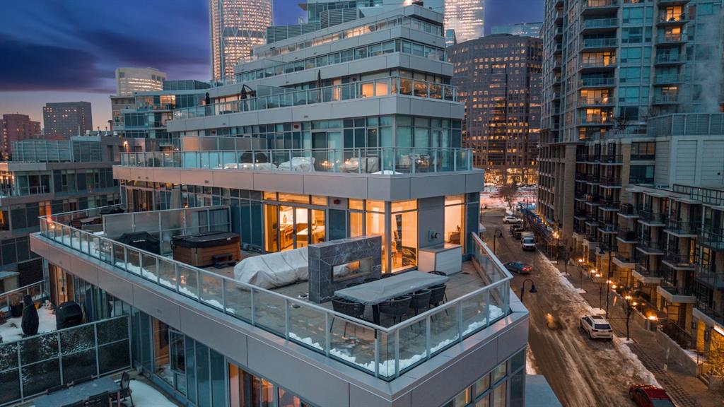 503-138 Waterfront Court SW, Chinatown