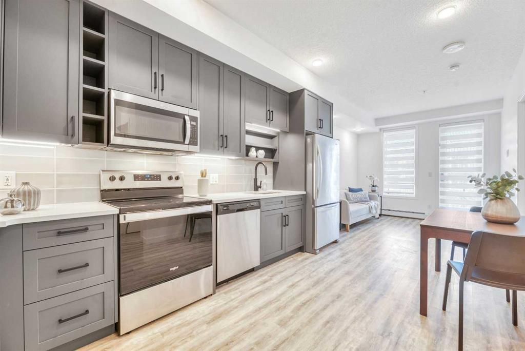 518-4138 University Avenue NW, University District