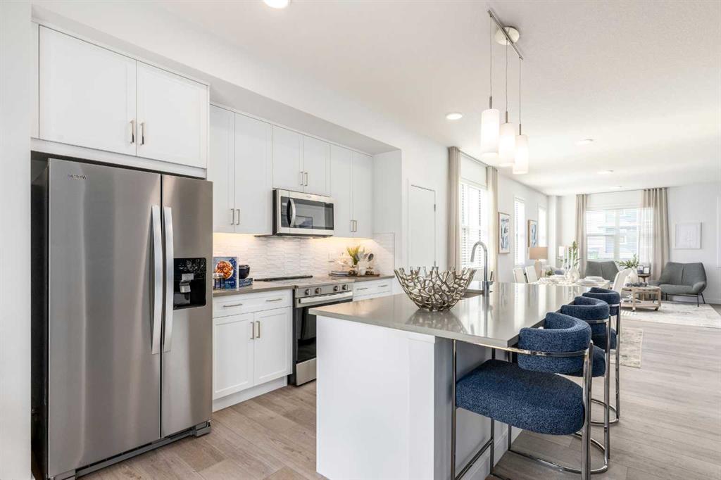 101-437 Alpine Avenue SW