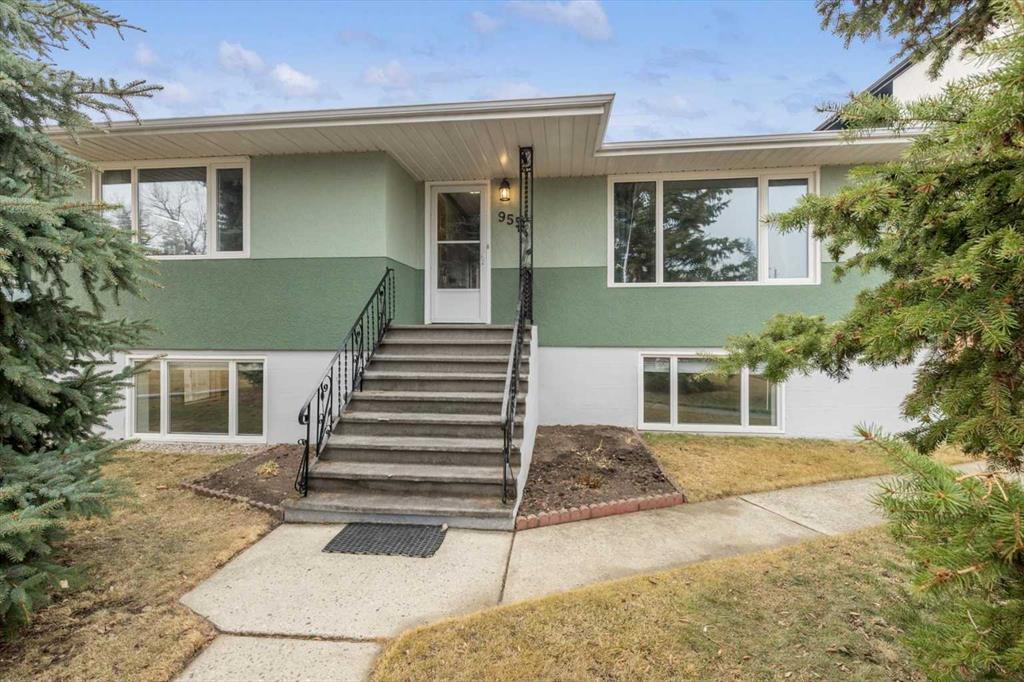955 15 Avenue NE