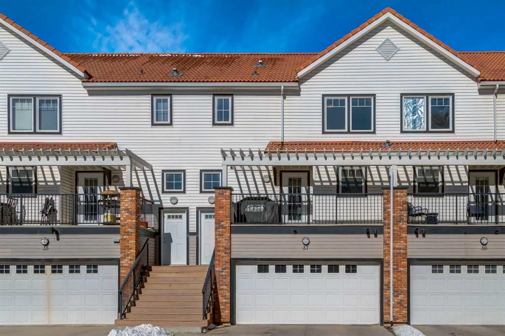 37 Royal Oak Plaza NW