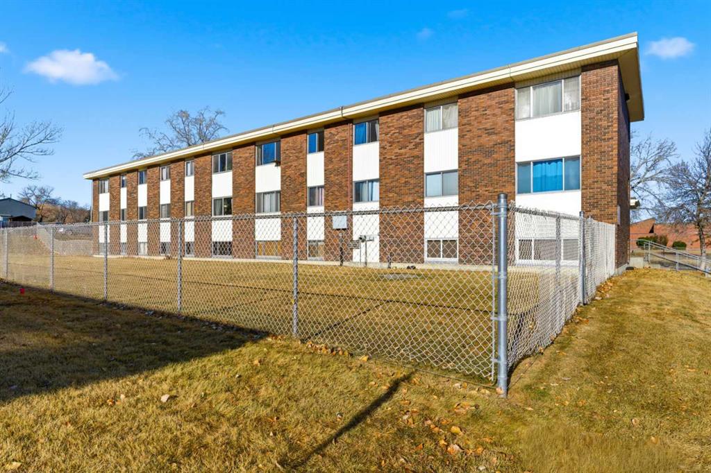 103-231 64 Avenue NW, Thorncliffe