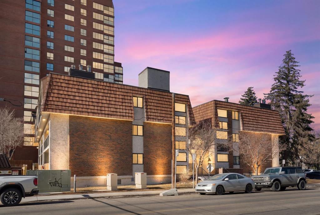 304-305 25 Avenue SW, Mission