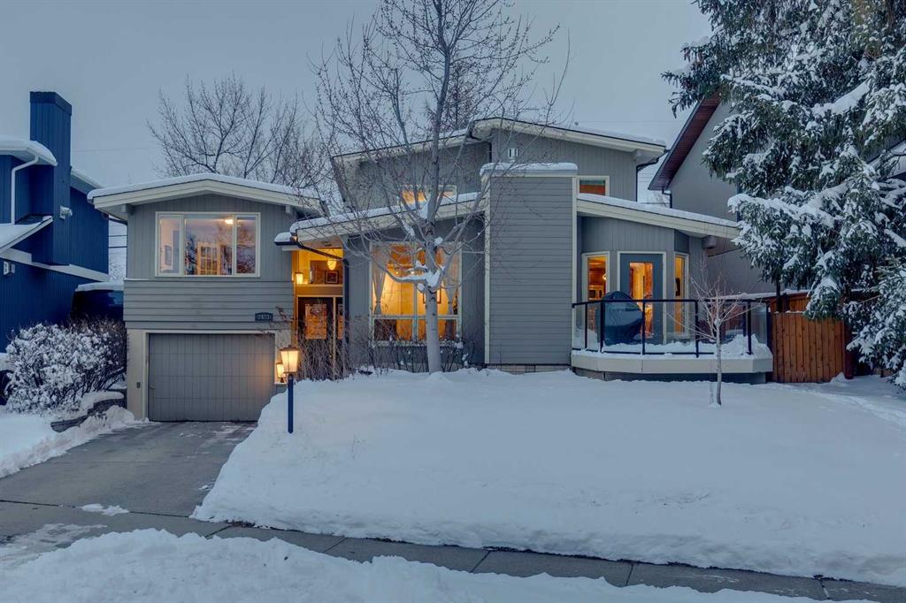 2423 34 Avenue NW, Charleswood