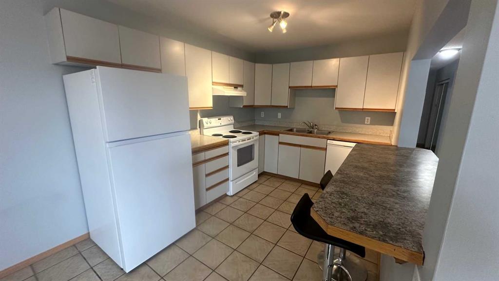 8-6203 Bowness Road NW