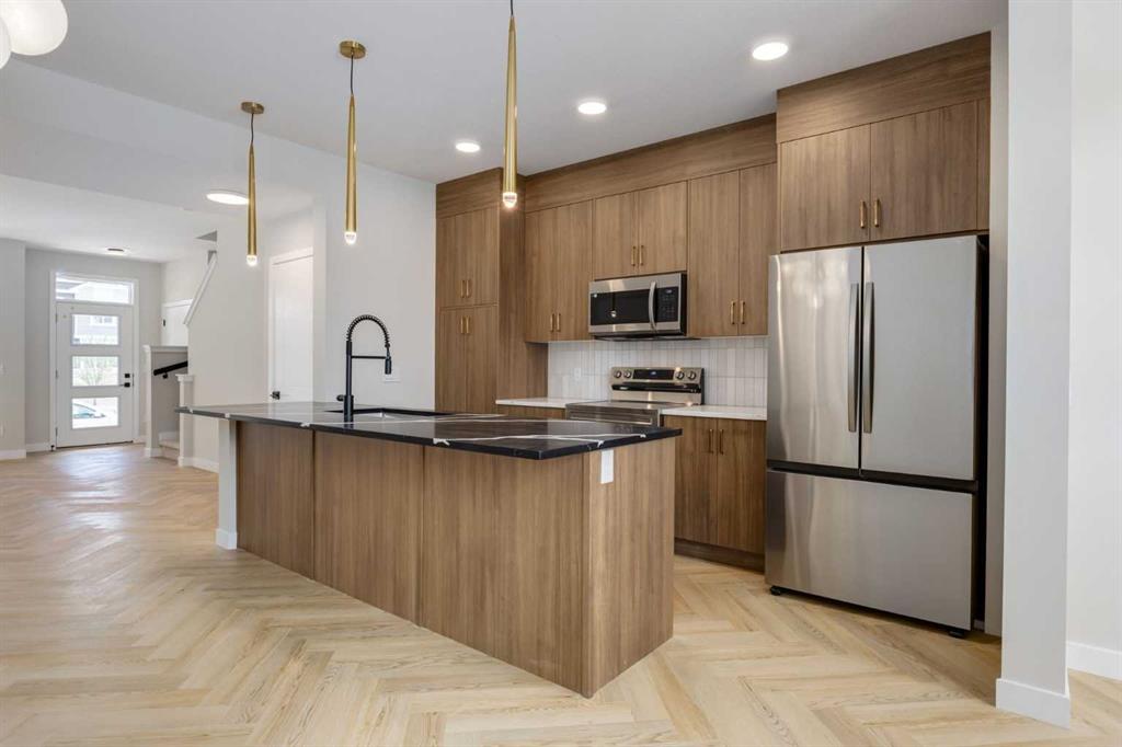 7110 Rangeview Avenue SE