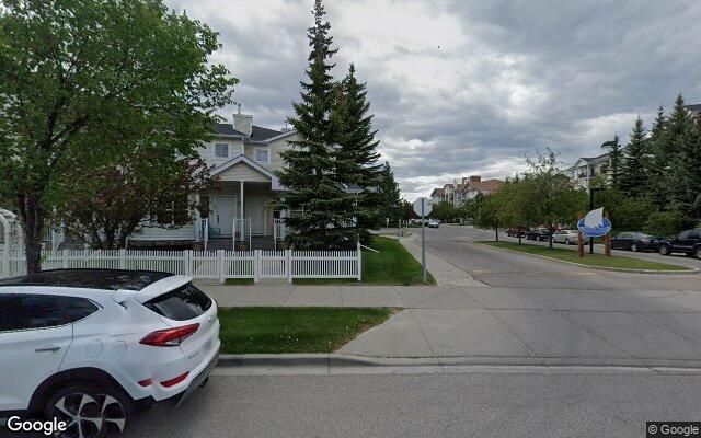 Newport Sound, 404-9 Country Village Bay NE