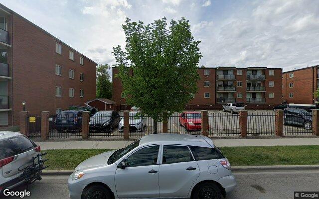 Thornton Court, 133-1421 7 Avenue NW